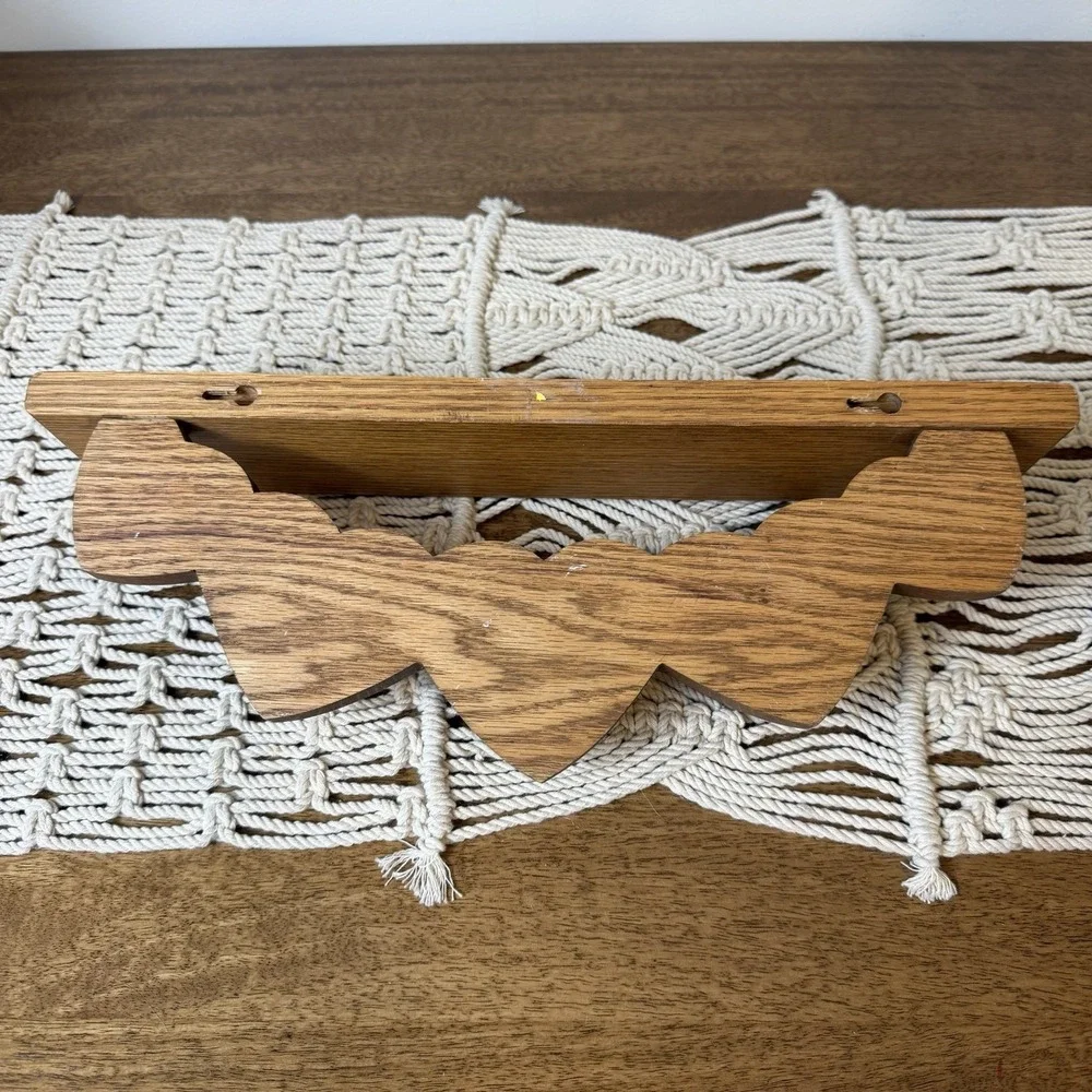 VTG Wood Wall Shelf Coat Rack 5 Peg Heart Cutout Scalloped Cottagecore Granny